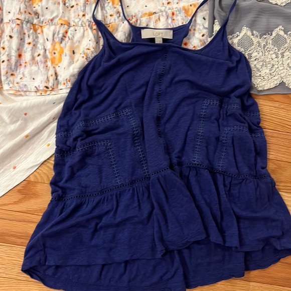 Four LOFT Tops - Picture 5 of 5